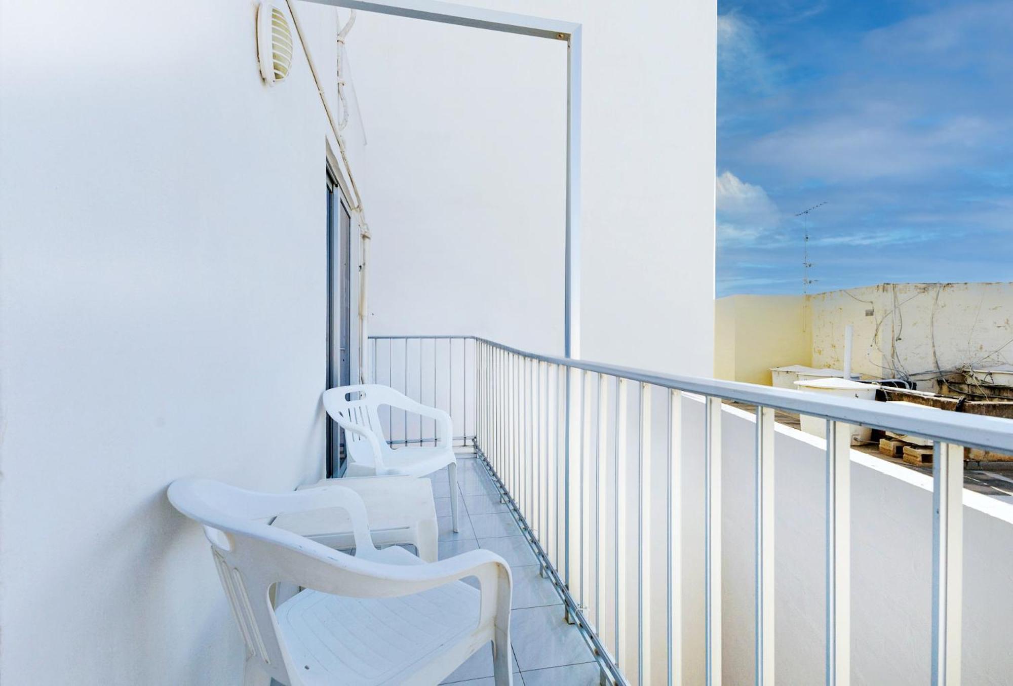 Spacious 2Br Penthouse With A Large Front-Terrace - Close To Bugibba Perched Beach San Pawl il-Baħar Kültér fotó