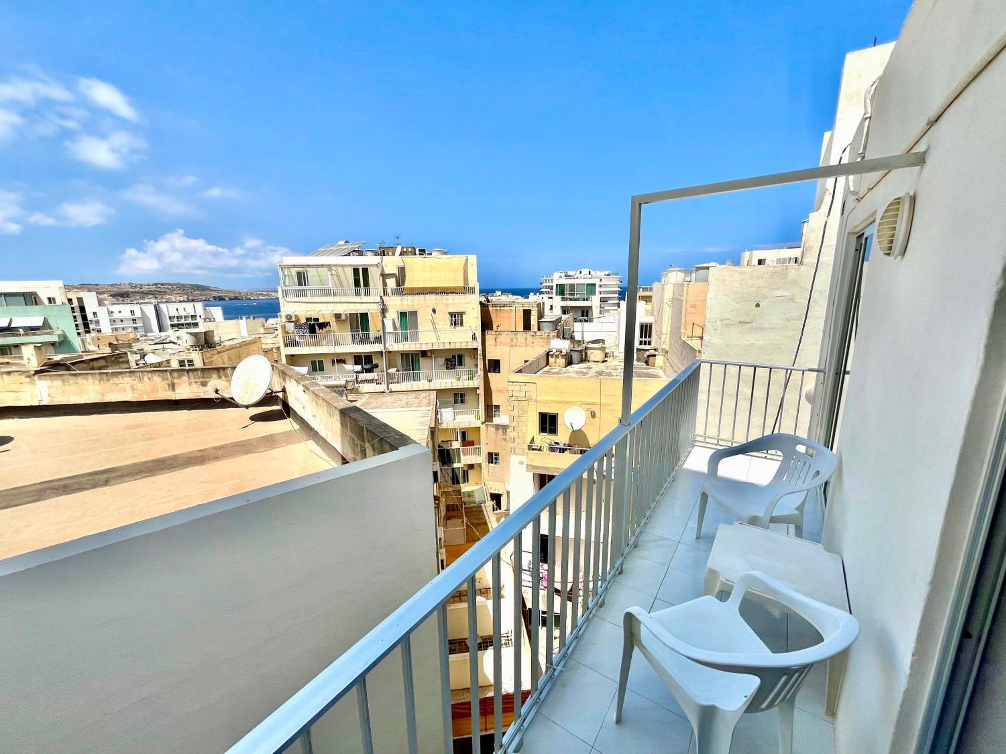 Spacious 2Br Penthouse With A Large Front-Terrace - Close To Bugibba Perched Beach San Pawl il-Baħar Kültér fotó